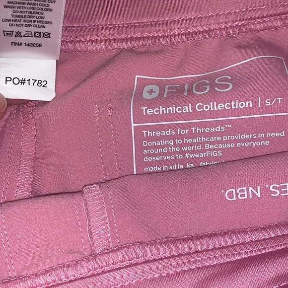 FIGS Chalk Pink Small Tall - Picture 2 of 2